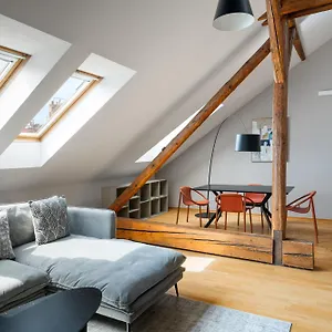 Hunger Aparthotel